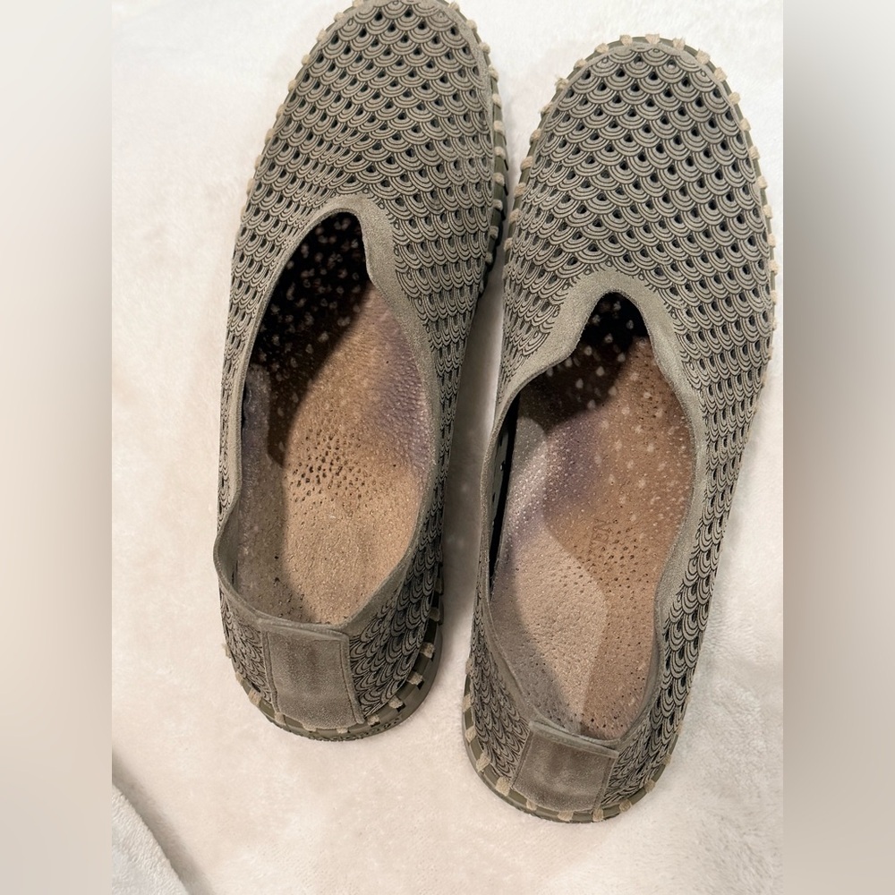 Ilse Jacobsen Tulip 40 Olive Perforated Slip On Comfort Flats - Picture 8 of 8
